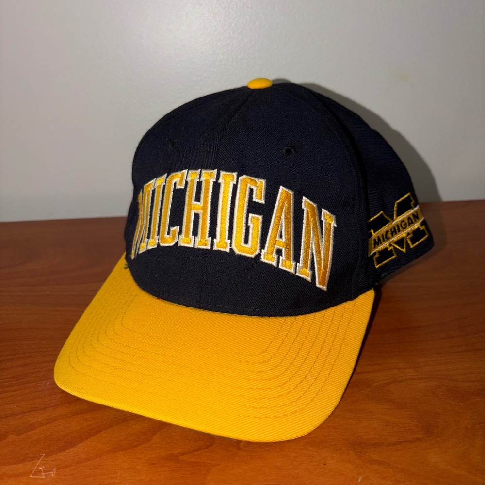 Vintage Starter The Natural Michigan Wolverines Fitted Hat 7 1/4 Navy Maize Wool